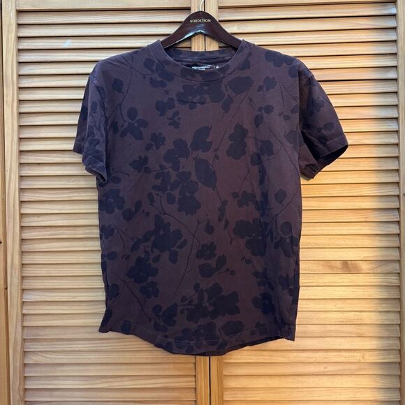 Abercrombie & Fitch Other - Abercrombie & Fitch Dark Floral relaxed Tee size small